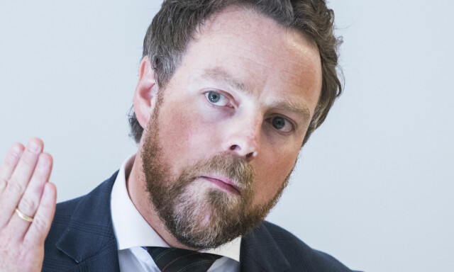 - Jeg kjenner meg ikke igjen i det bildet Hareide tegner av Høyre